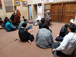 ماه مبارک رمضان بیت و مدرس امام خمینی (س)میزبان جمعی از طلاب مدرسه مشکاة تهران می باشد